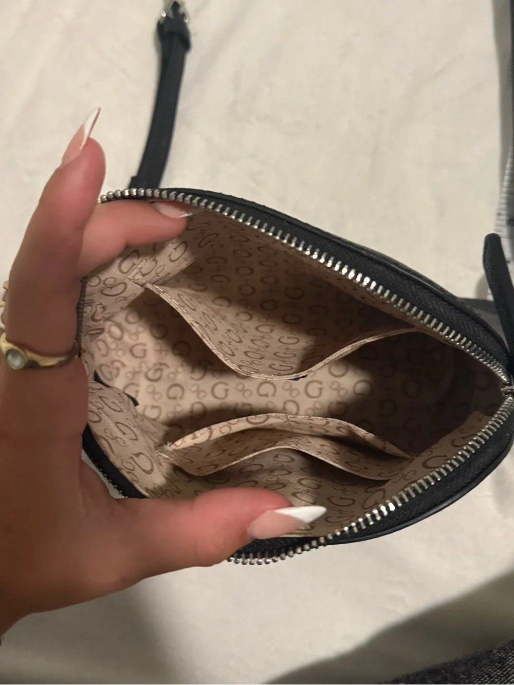 Guess compact crossbody